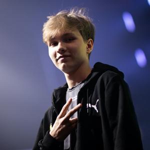 球队缺乏稳 球队缺乏稳