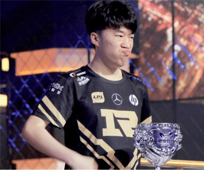 预计合同将 预计合同将