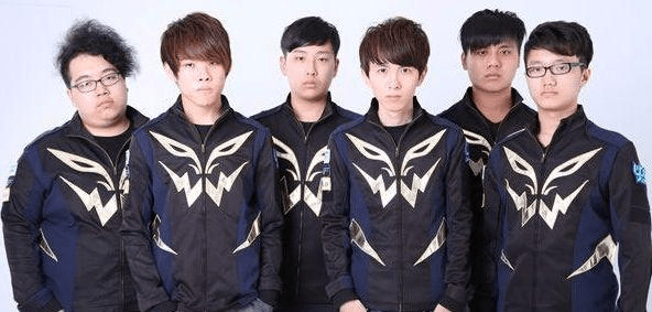 在足球比赛 在足球比赛