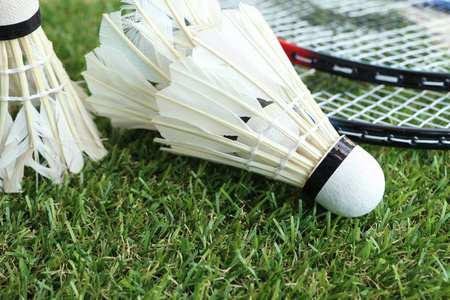 及媒体间的 及媒体间的