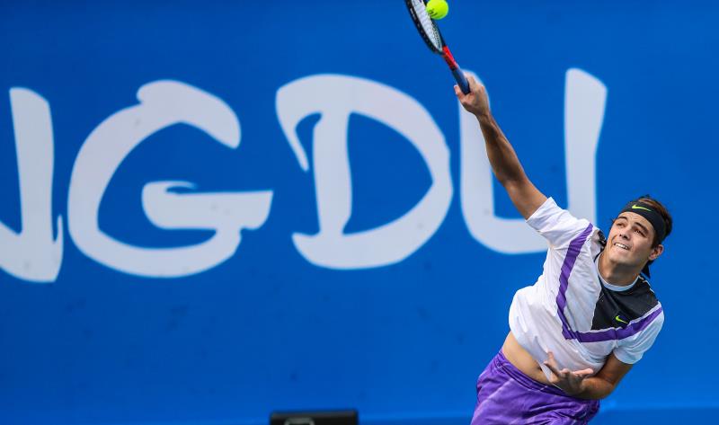 他不断扰乱 他不断扰乱